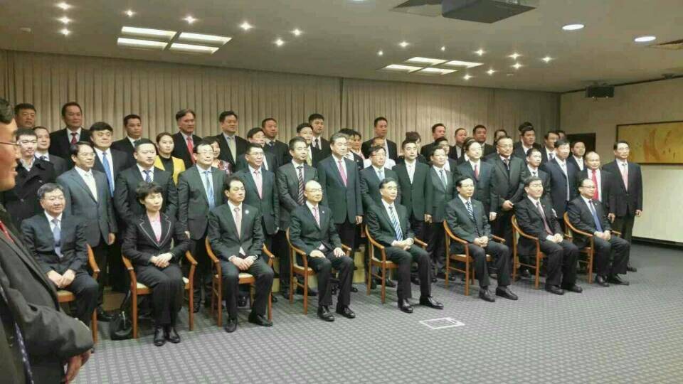 国产日韩精品欧美一区喷